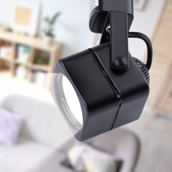 Трековый светильник однофазный ЭРА TR10-GU10 BK под лампу MR16 черный Трековый светильник однофазный ЭРА TR10-GU10 BK под лампу MR16 черный